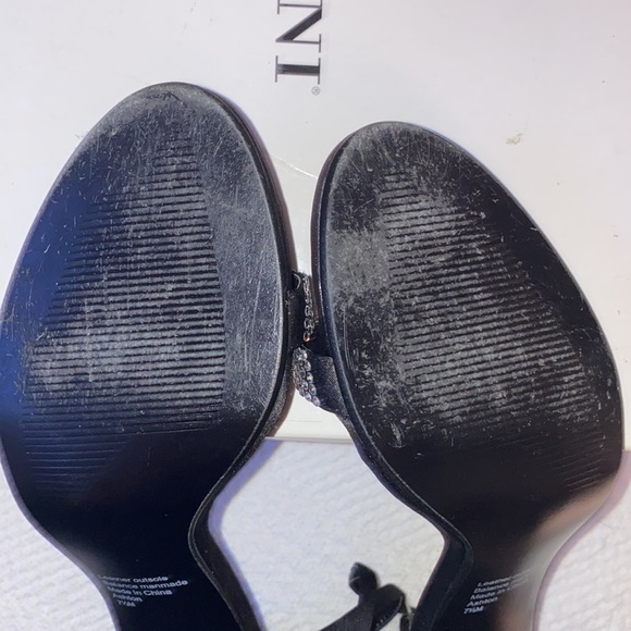 Womens Heels - Picture 3 of 3